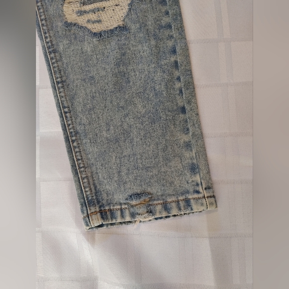 Aéropostale Distressed High Waisted Mom Jean NWT Size 4 - Picture 6 of 11